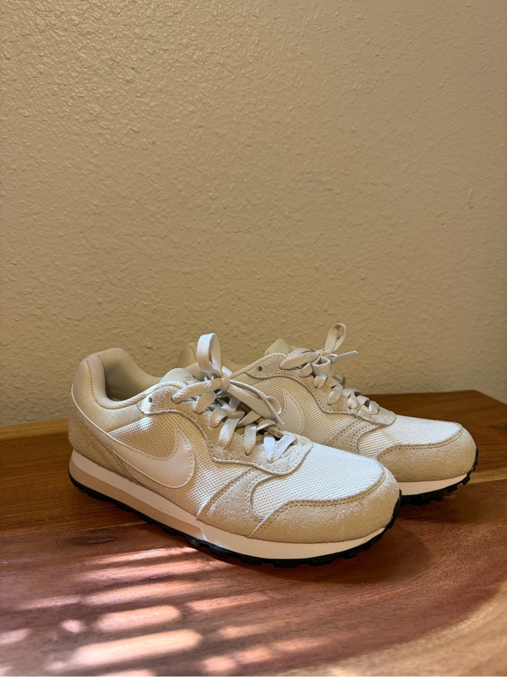 Nike MD Runner 2 - Cream and Beige Casual Trainer Sneakers